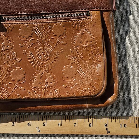 The Sak Tan Embossed Crossbody Purse Front and Back Zip Pockets Adjustable Strap - Picture 6 of 7